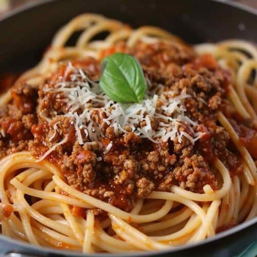 Spaghetti con Carne Molida