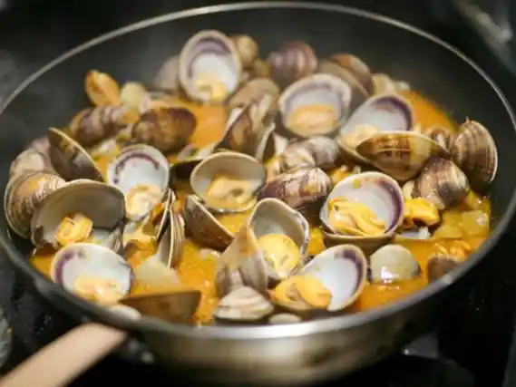 Cocinando mariscos