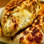 Wraps de pollo con ajo y queso, receta fácil y deliciosa.